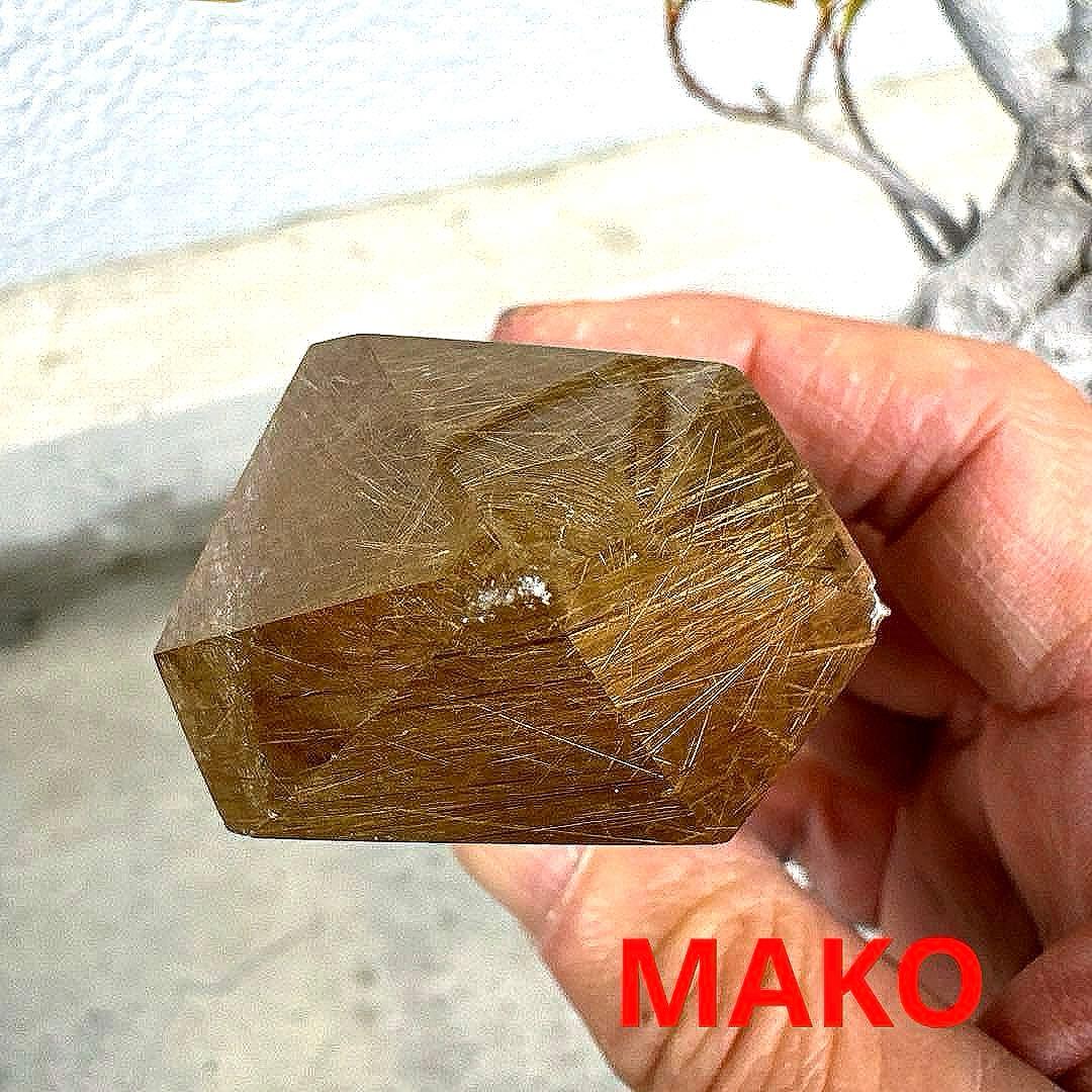 M1661☆ゴールドルチルクォーツ六角柱189g☆天然石　原石