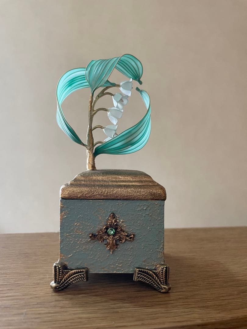 すずらんミニランプ　花　モチーフアート　Saori Shirasaki