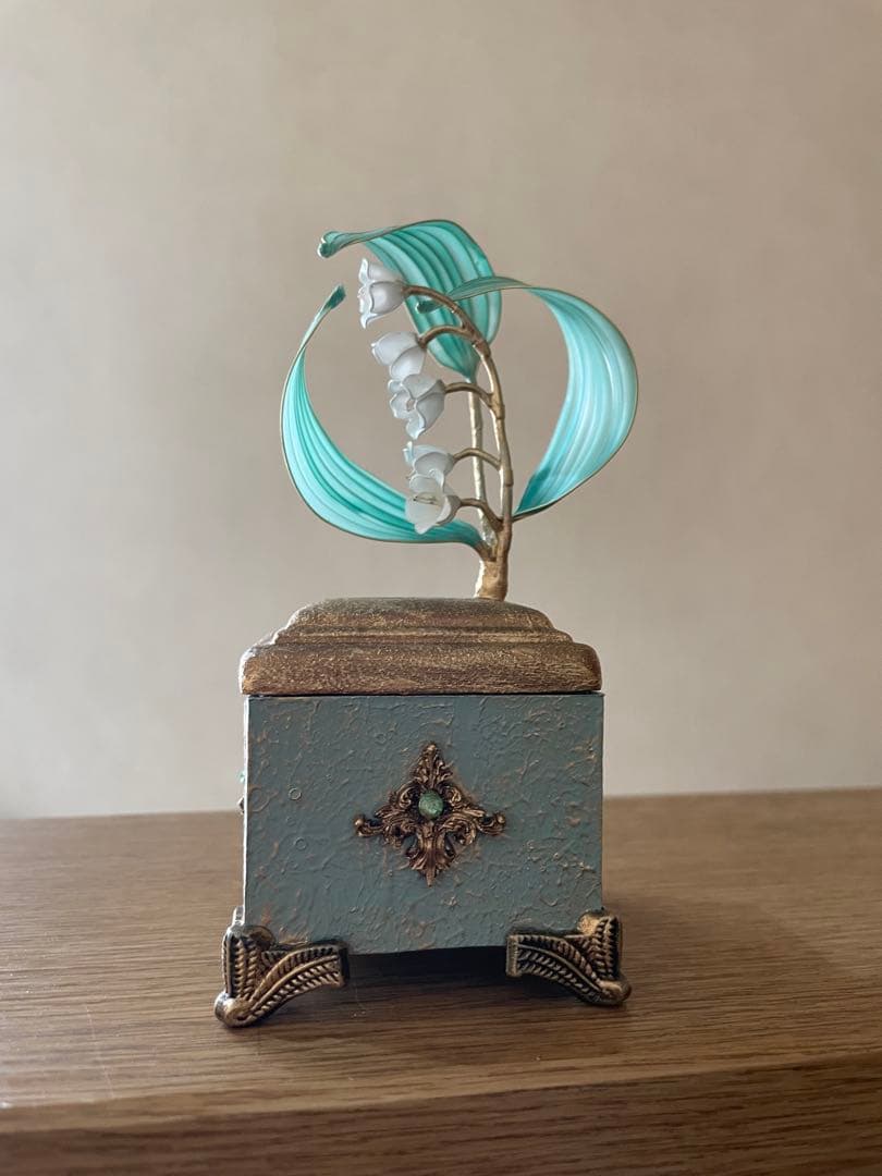 すずらんミニランプ　花　モチーフアート　Saori Shirasaki