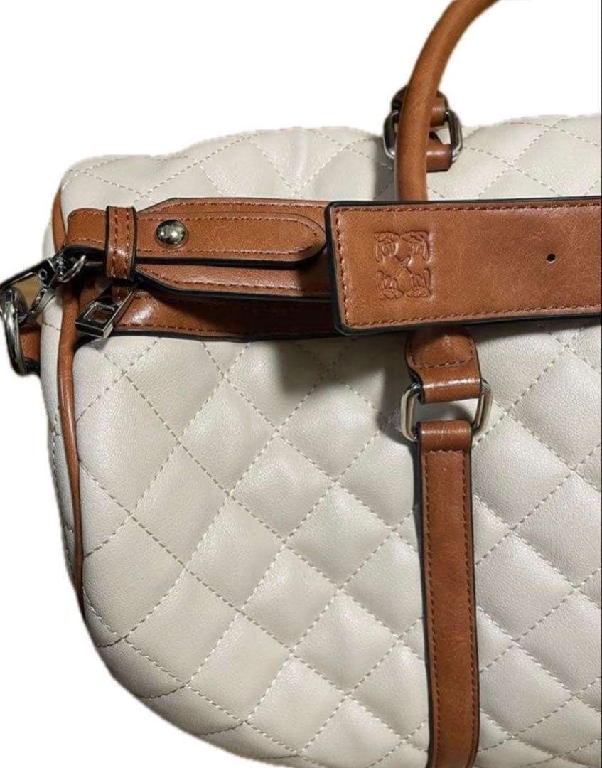 AMAIL キルティングボストンバッグ アイボリー　旅行用