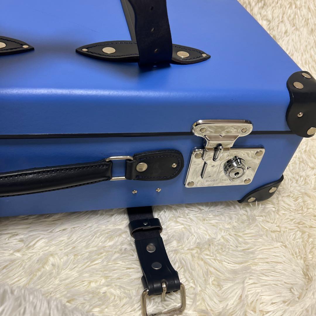 【美品】GLOBE TROTTER スーツケース ロイヤルブルー　二輪