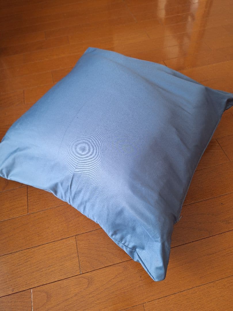 アルミシート入り寝袋　クッション収納タイプ