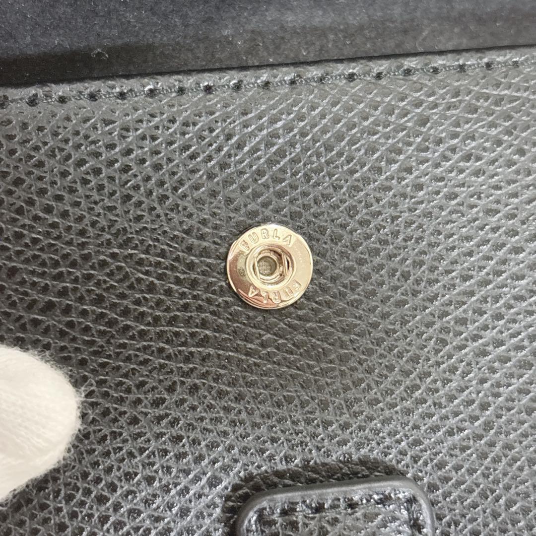 【未使用品級】　FURLA カメリア　コンパクトウォレット　折り財布　現行ロゴ