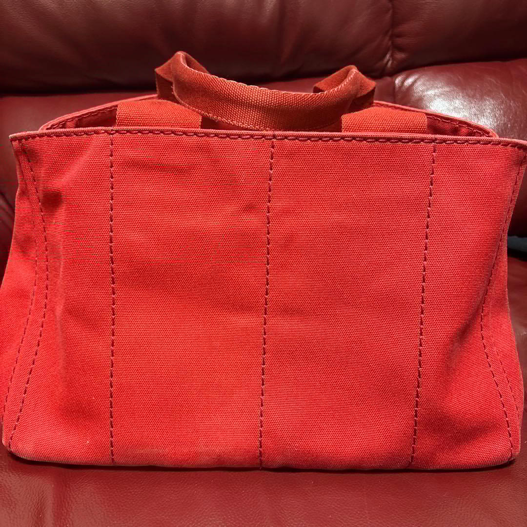 PRADA カナパ　レッド　本日消去