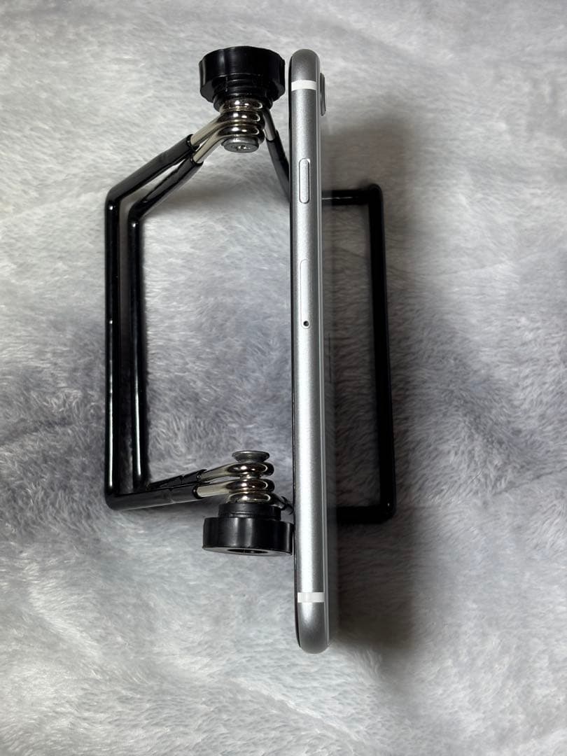 iPhone SE第2世代 128GB SIMフリー美品