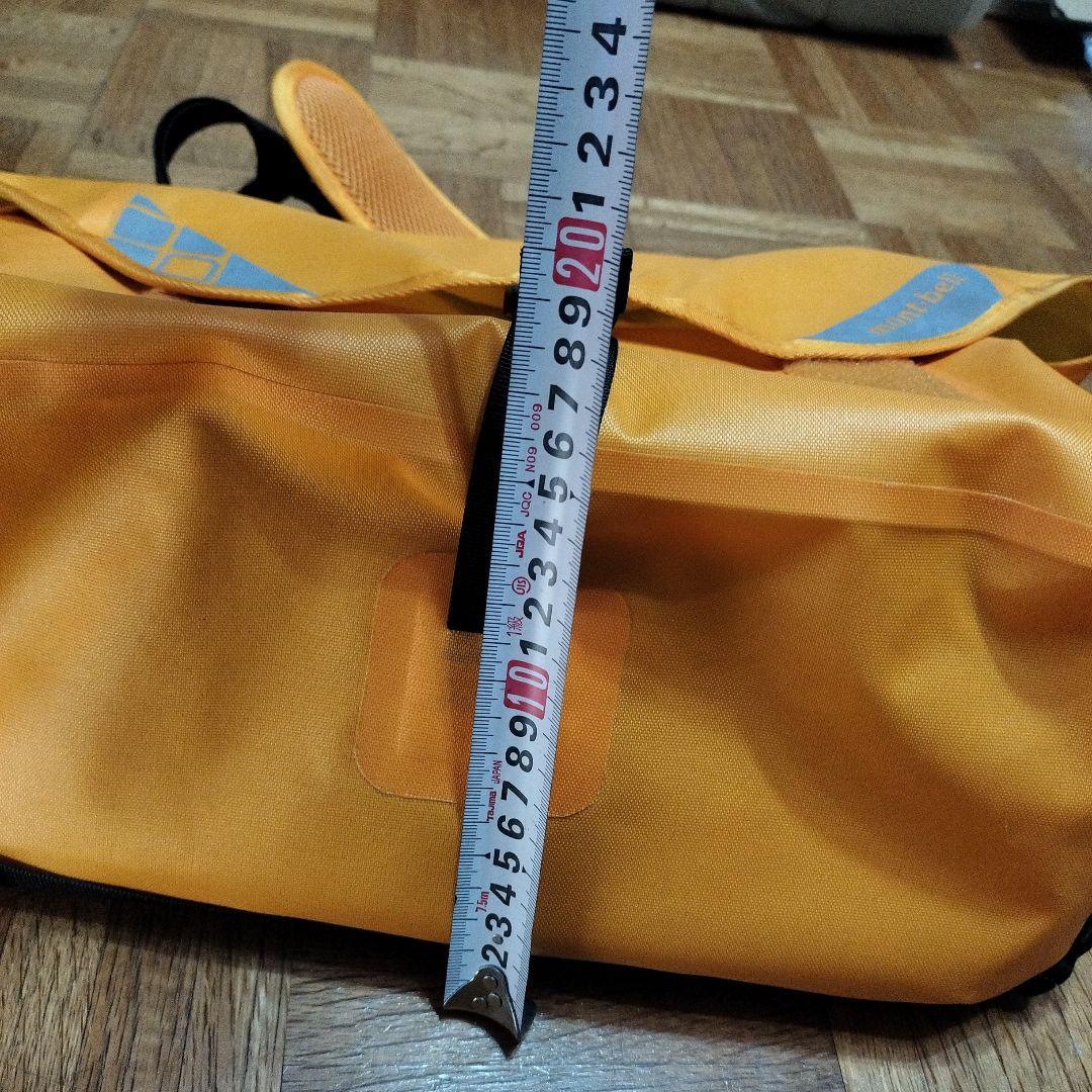 mont-bell メッセンジャーバッグ オレンジ?イエロー?