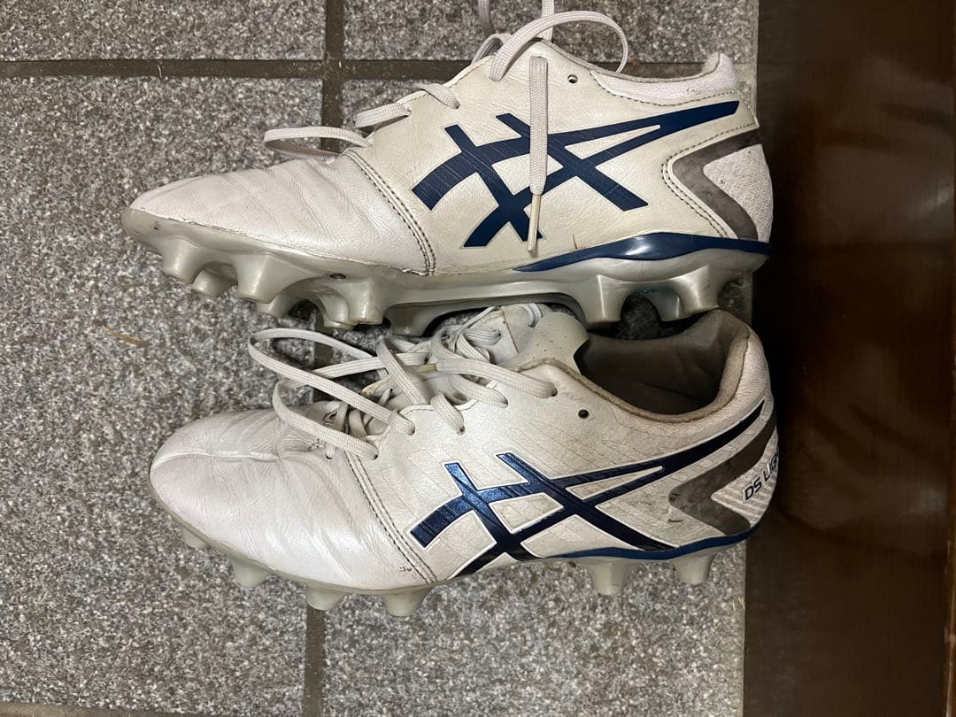 アシックス DS LIGHT WIDE 24.0cm 1103A080 白×紺