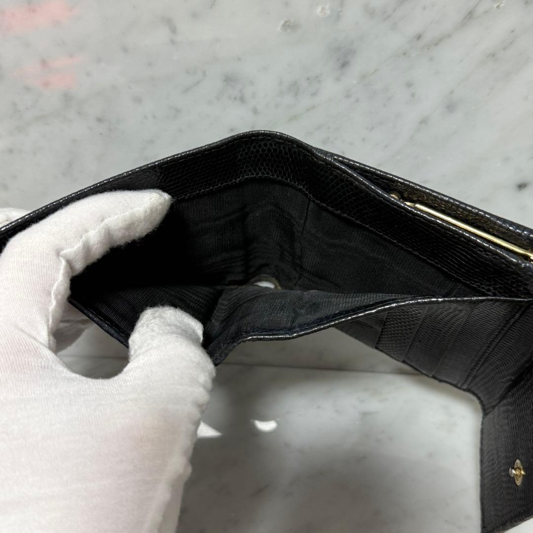 サルヴァトーレフェラガモ 三つ折り財布 ブラック 黒 ゴールド がま口財布