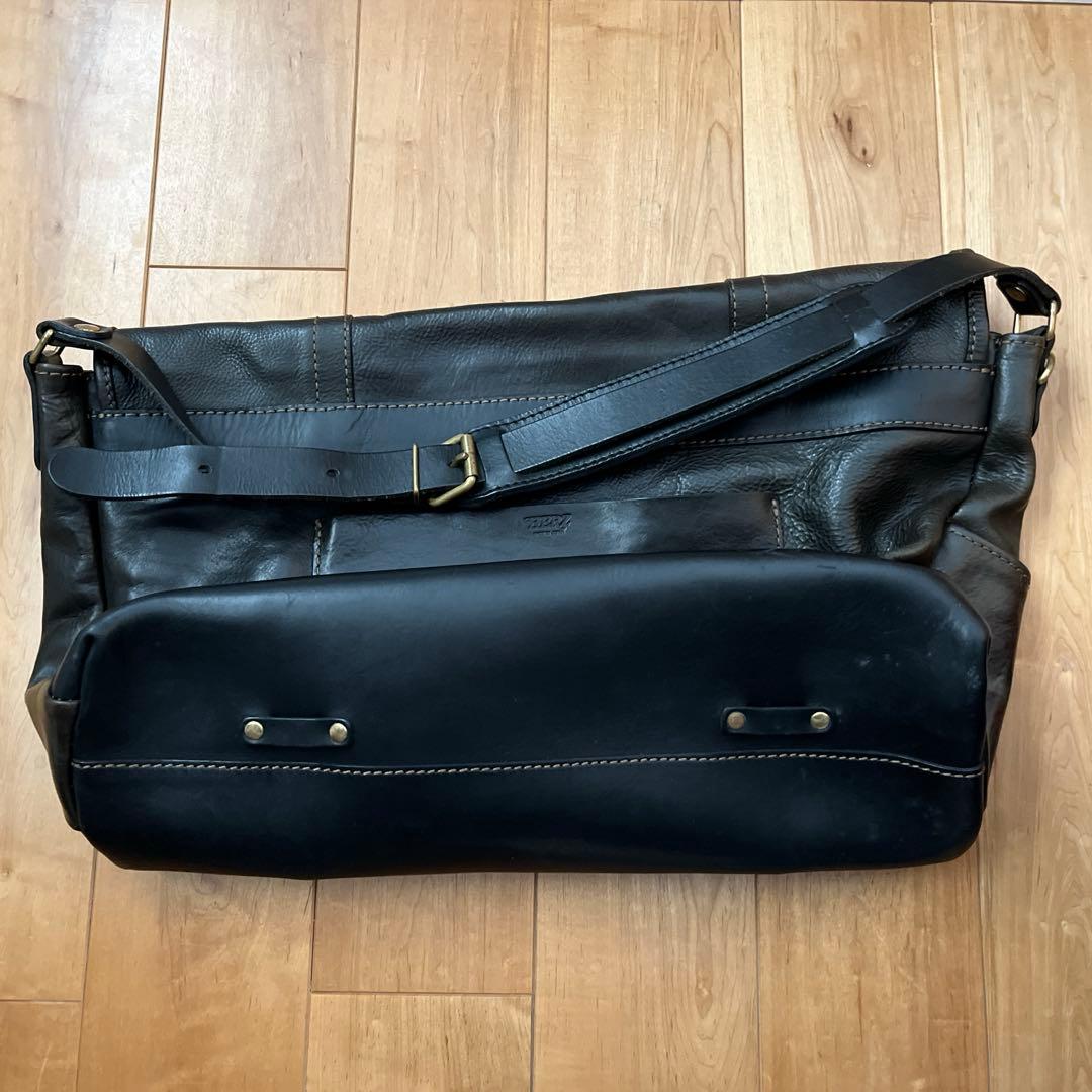 HERZ ヘルツ メッセンジャーバッグ Lサイズ
