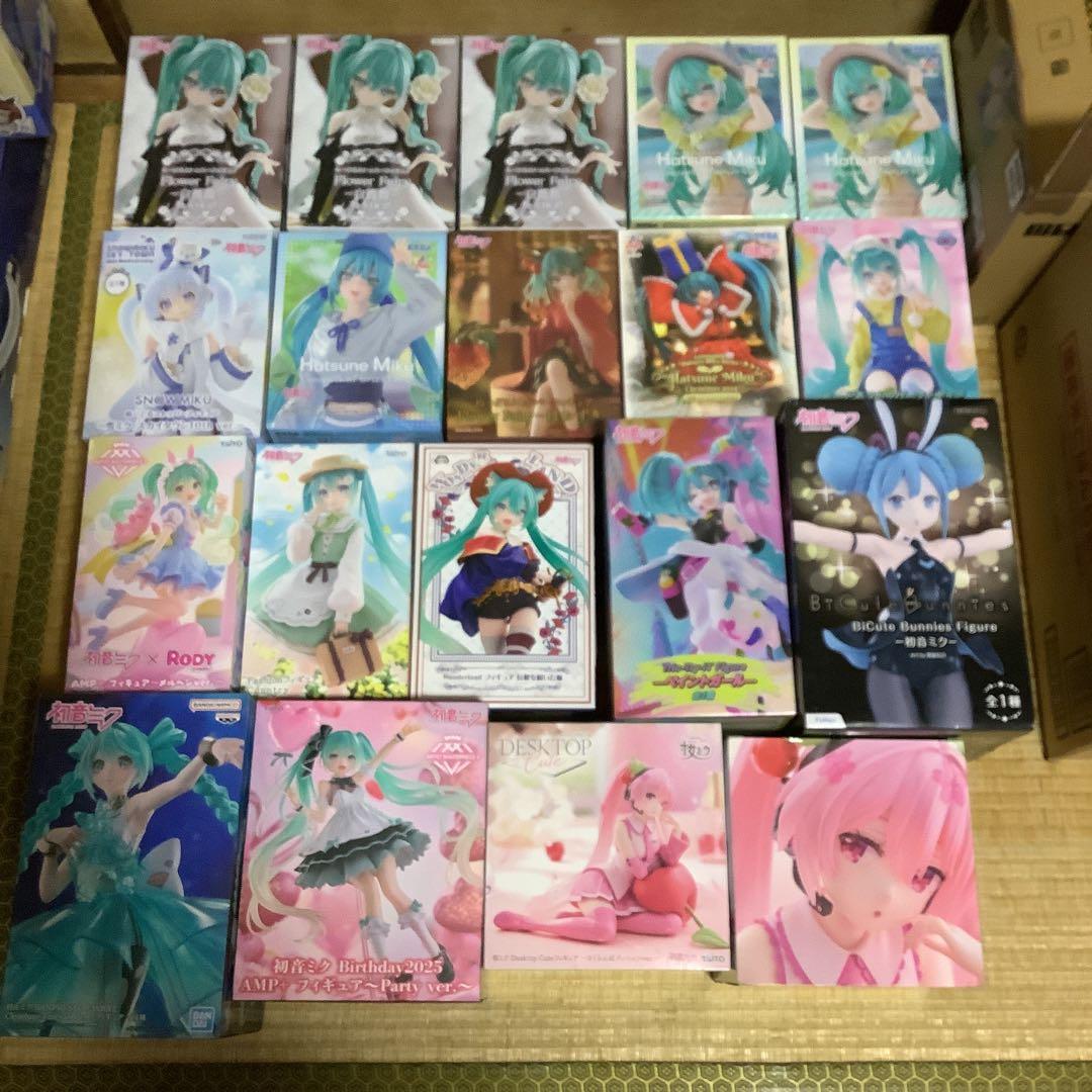 J*2様 初音ミク　アミューズ景品フィギュアまとめ売り⑦
