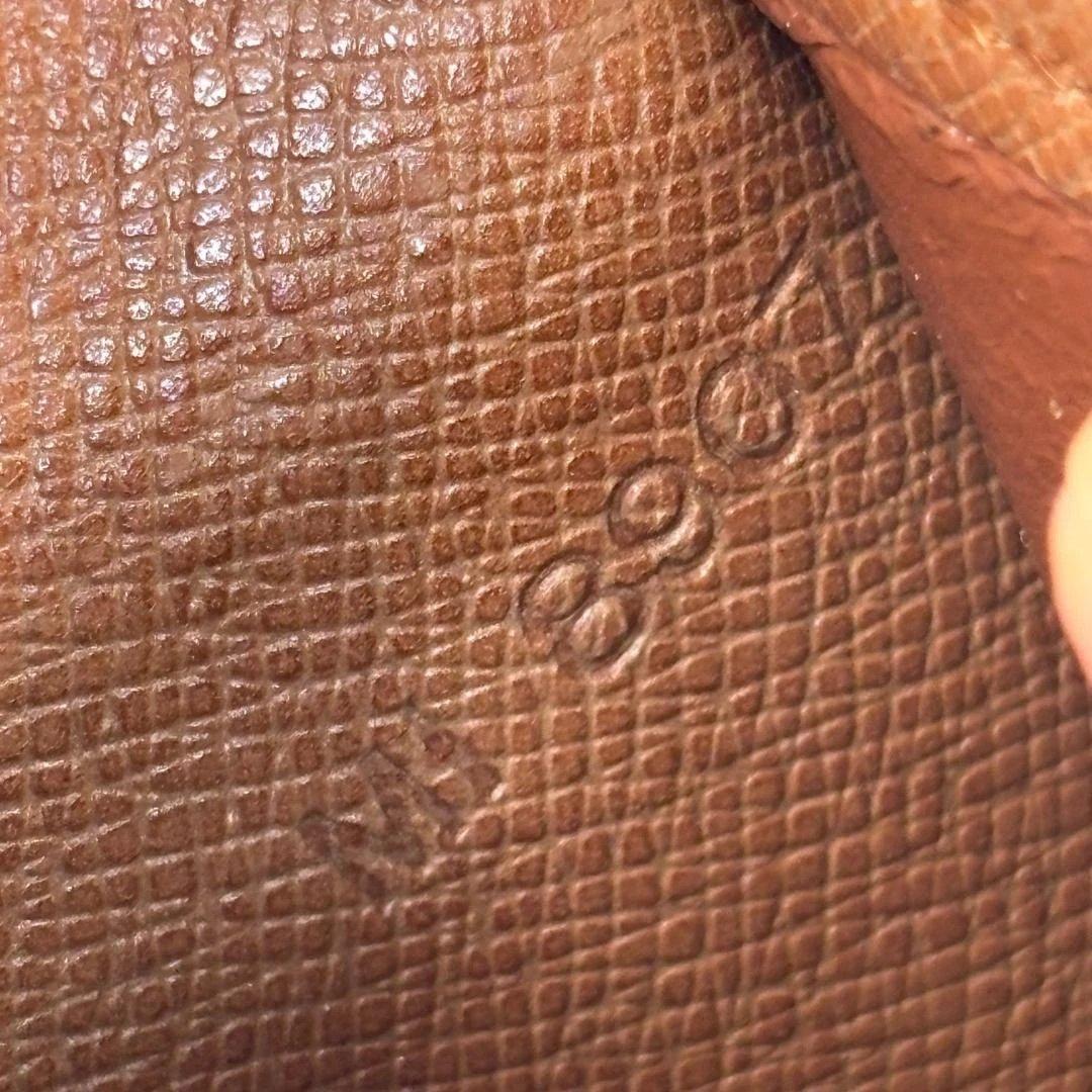 Louis Vuitton モノグラム 二つ折り財布