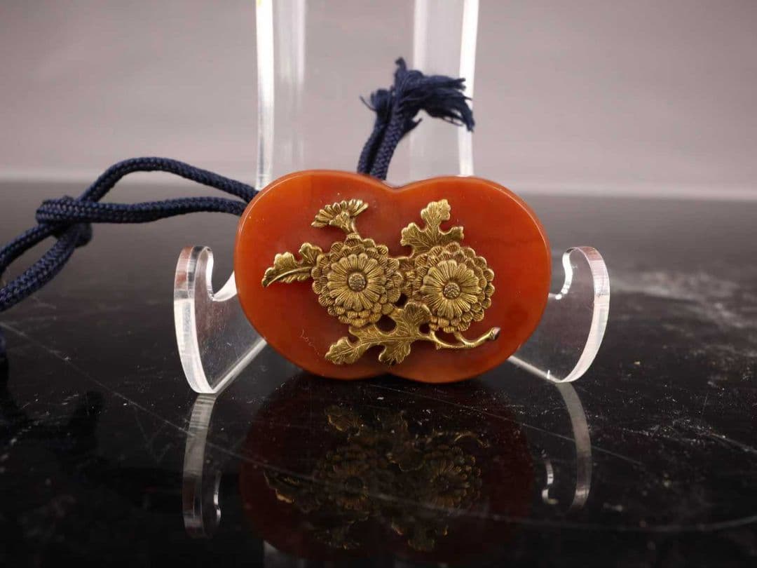 A91 【印籠】 時代漆芸 金彩蒔絵 龍紋 内梨地 丸根付 傷有