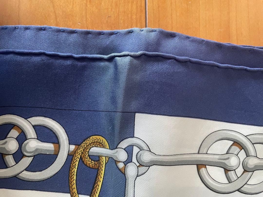 エルメス HERMES カレ90 チェーン タッセル柄 ネイビー×白 シルク