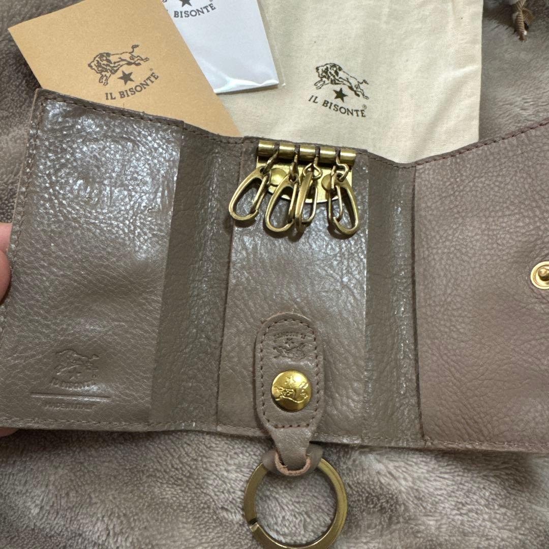 IL BISONTE グレー レザー キーケース
