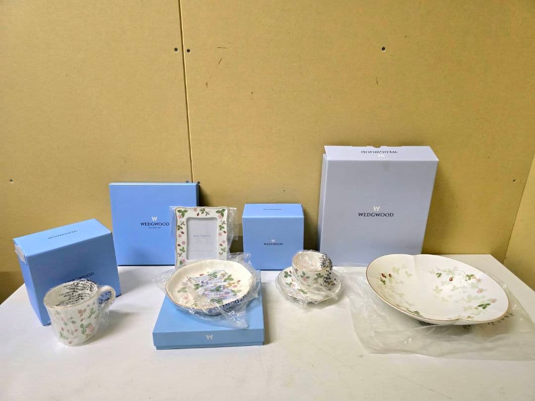 06 未使用品 ウエッジウッド ワイルドストランベリー セット