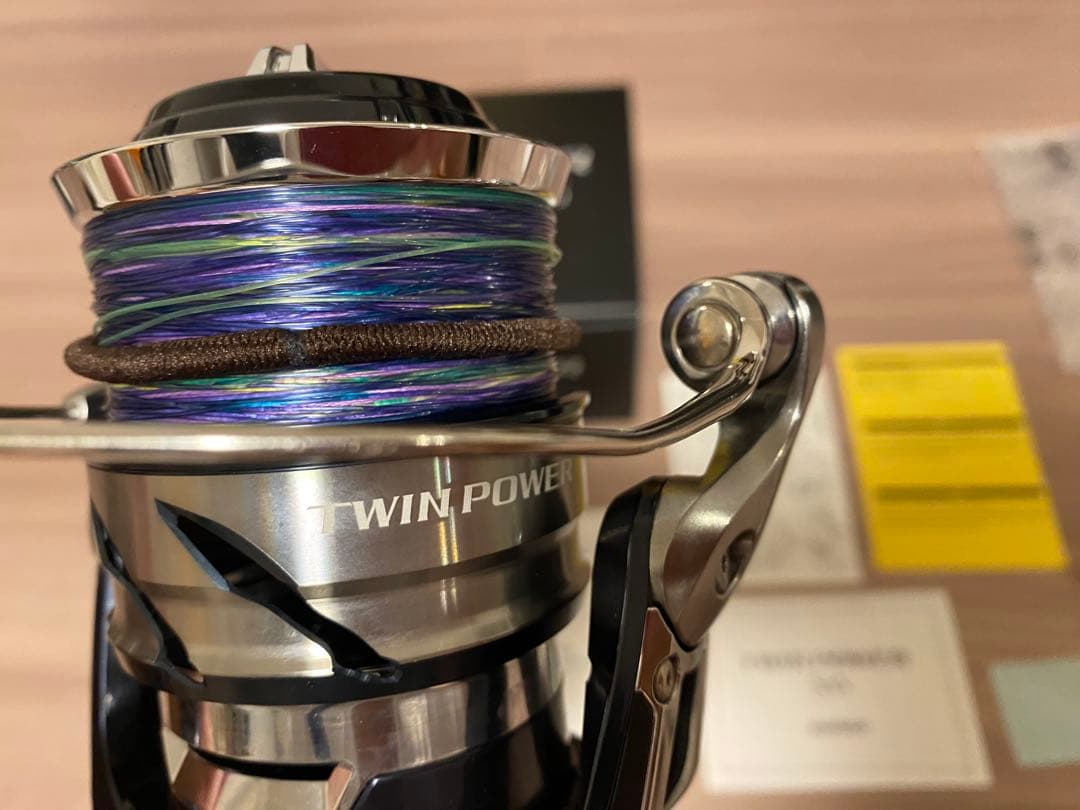 美品　シマノツインパワーsw 10000pg ダイワ　がまかつ　ショアジギング
