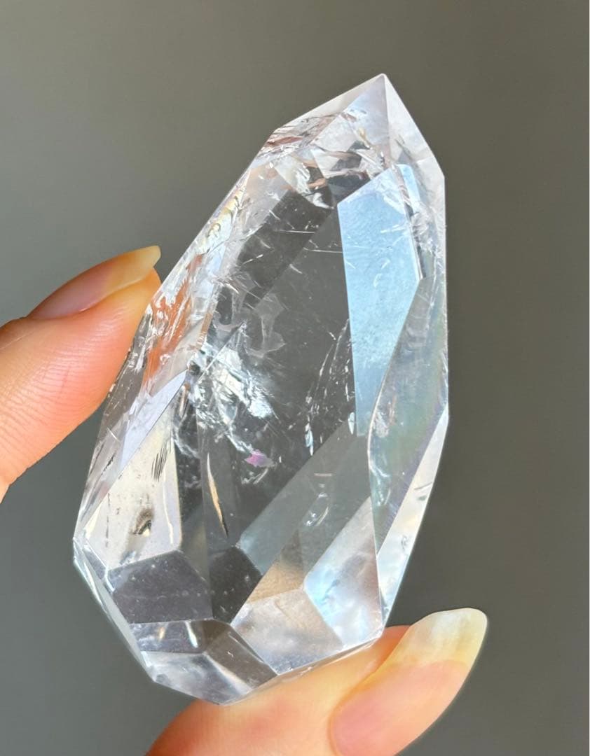 特価　少し石目あり　高品質　レムリアンシード　水晶　ファセットカット　虹　透明