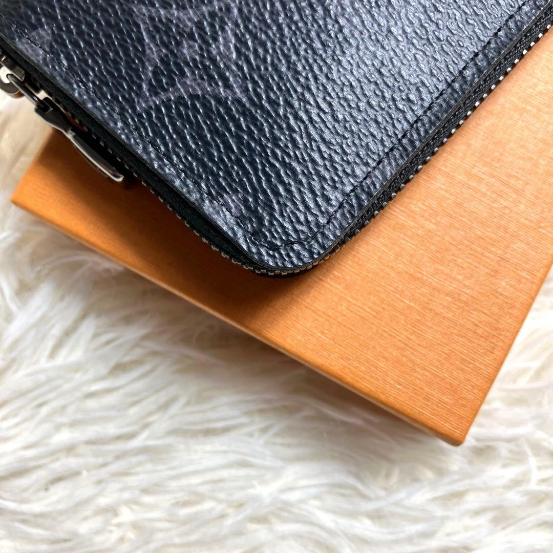 【未使用級】ルイヴィトン ジッピーパース モノグラム エクリプス FRID