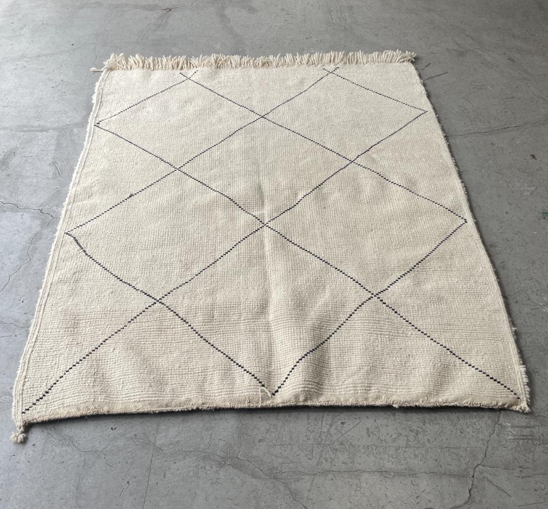 【Vintage Rug】184cm ×153cm　ベニワレン　ベルベル人