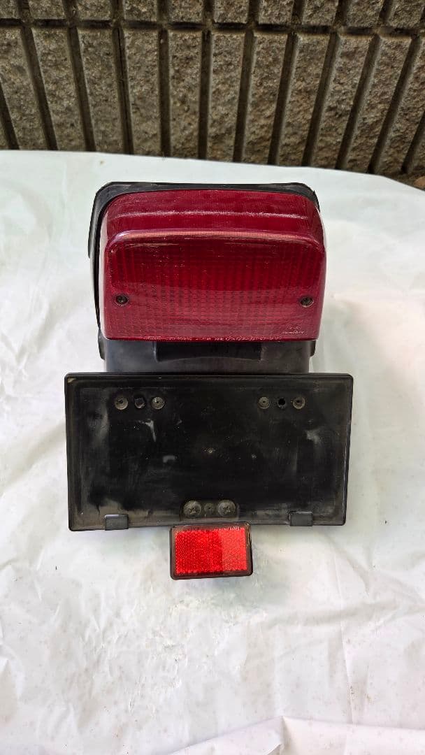 み*ね様 ゼファー400純正テールフェンダー