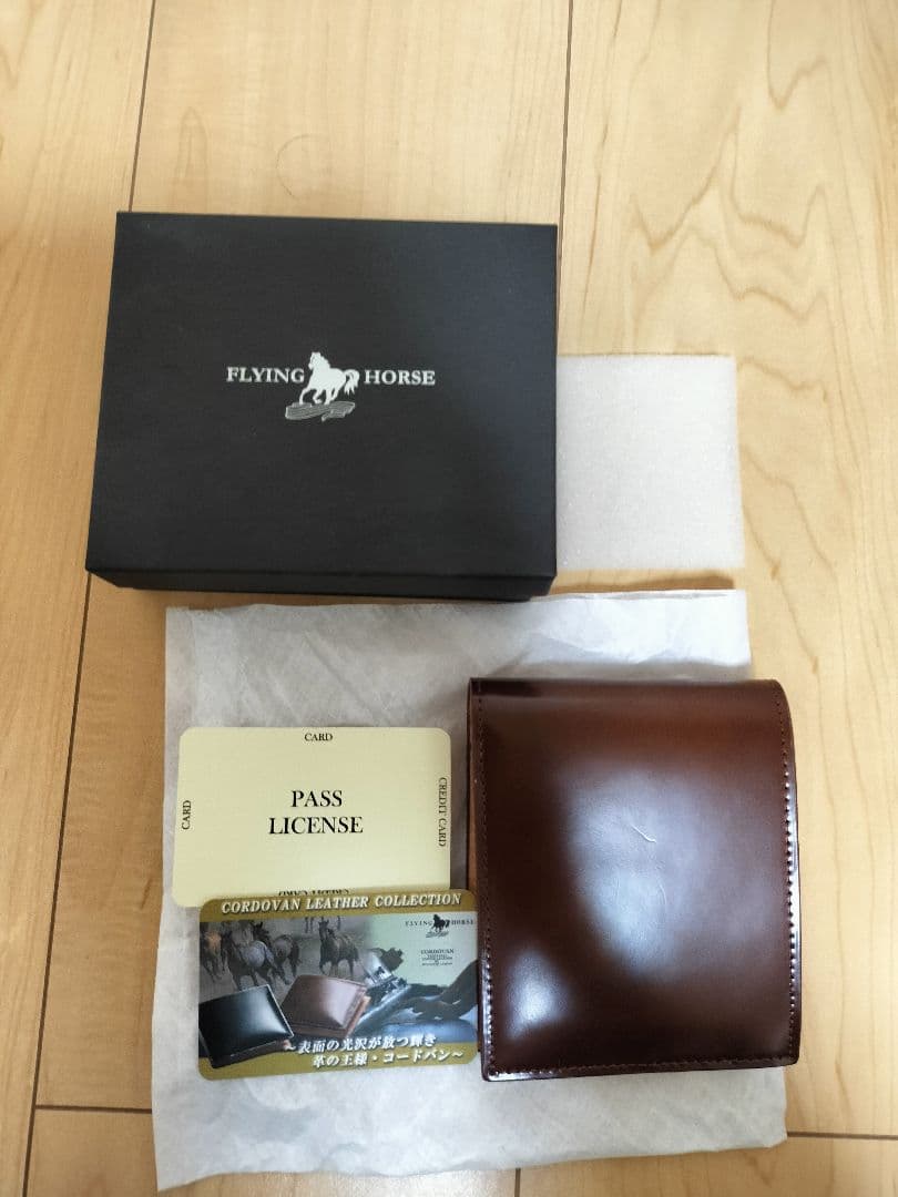 k*a様 FLYING HORSE コーディバンレザー 二つ折り財布