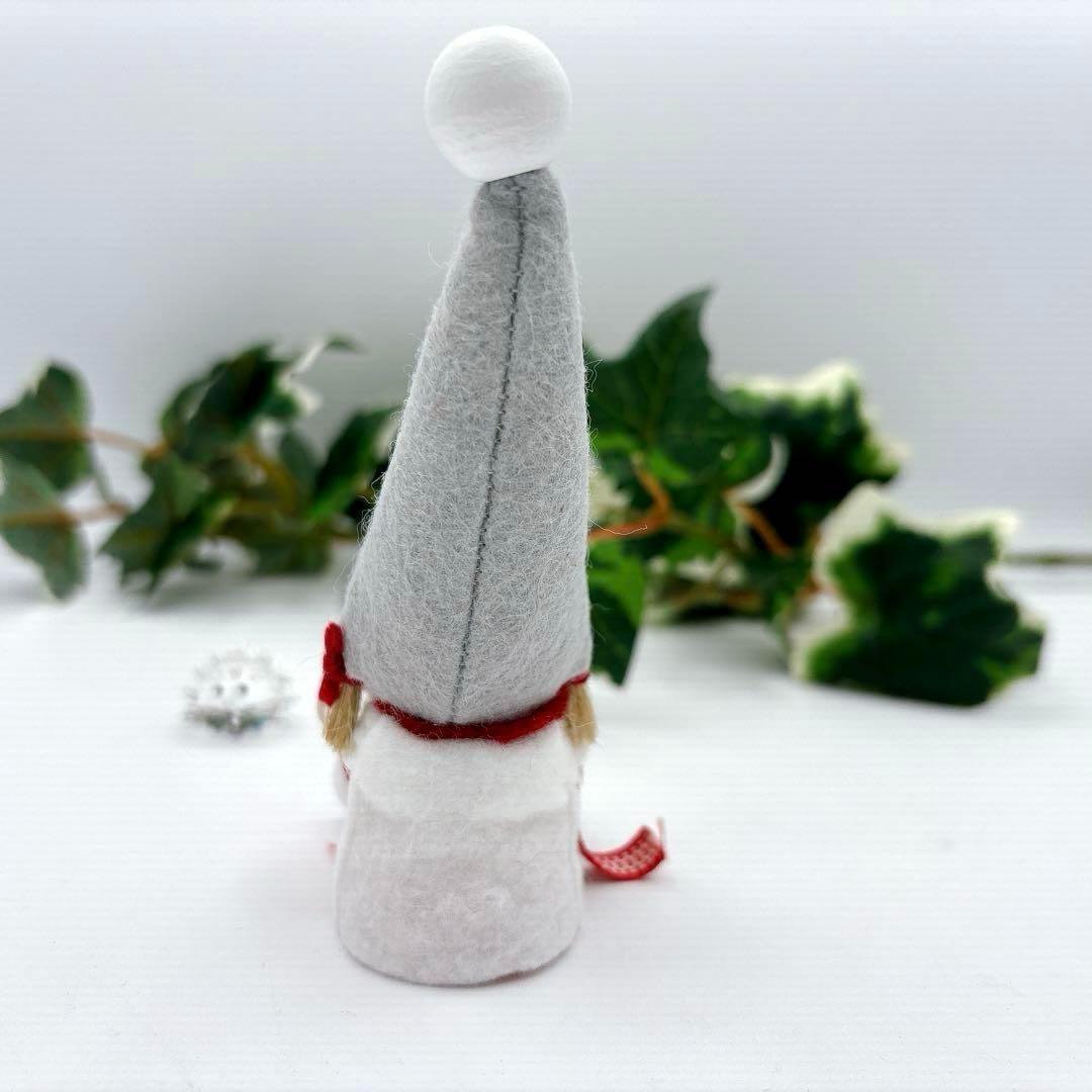 Nordika nisse　　 三越伊勢丹限定　プレゼントを包む女の子