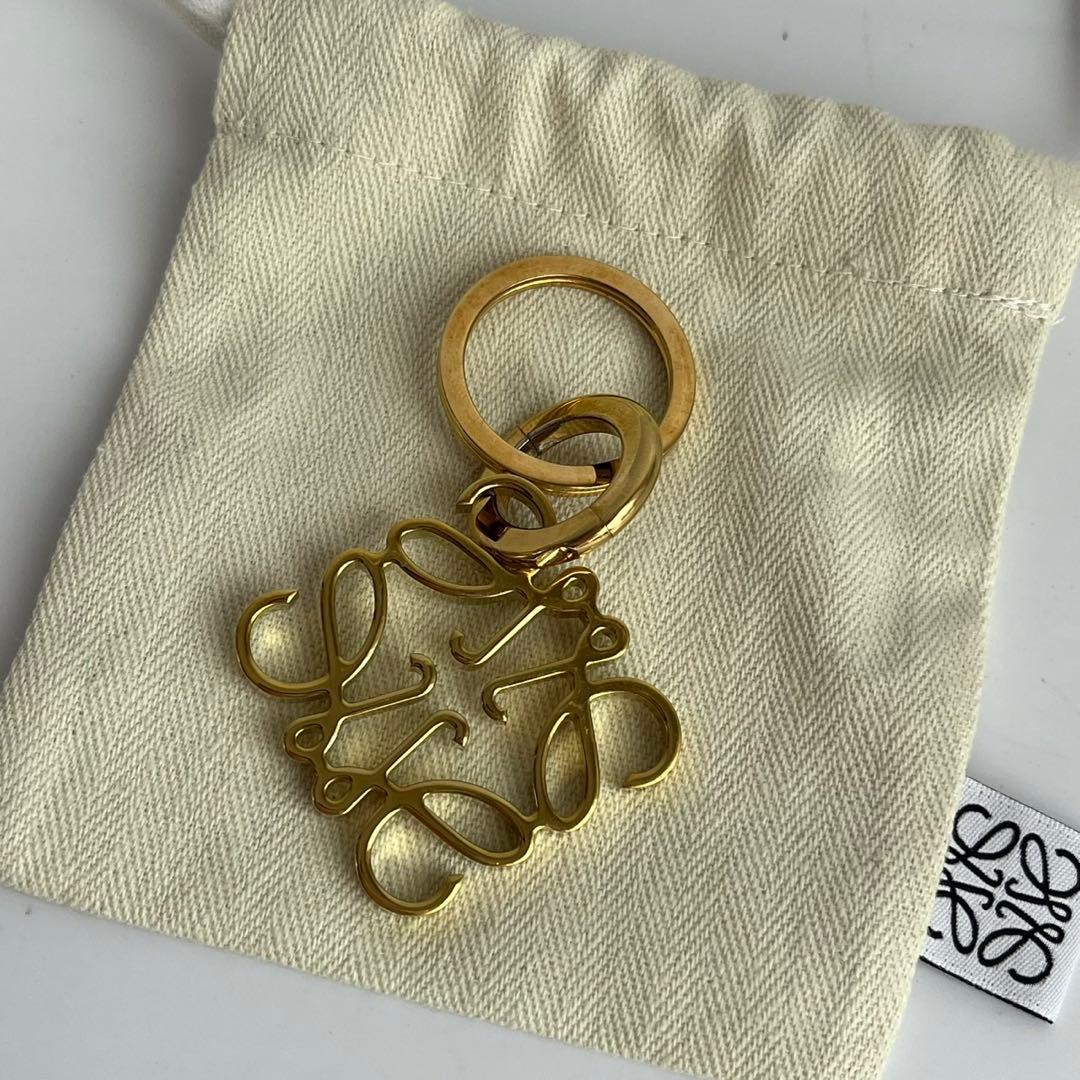 ✨未使用レベル✨　LOEWE ロエベ　キーホルダー　アナグラム　チャーム