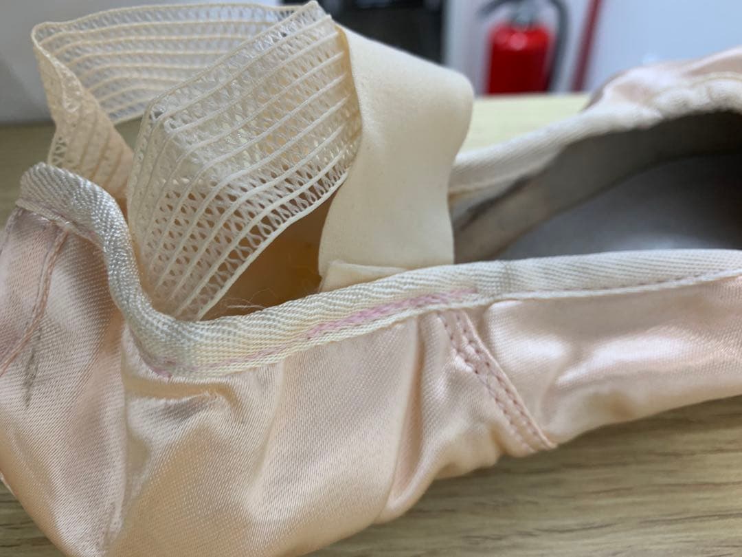 未使用品　試着のみ　BLOCH バランスヨーロピアン　トゥシューズ　5.5X