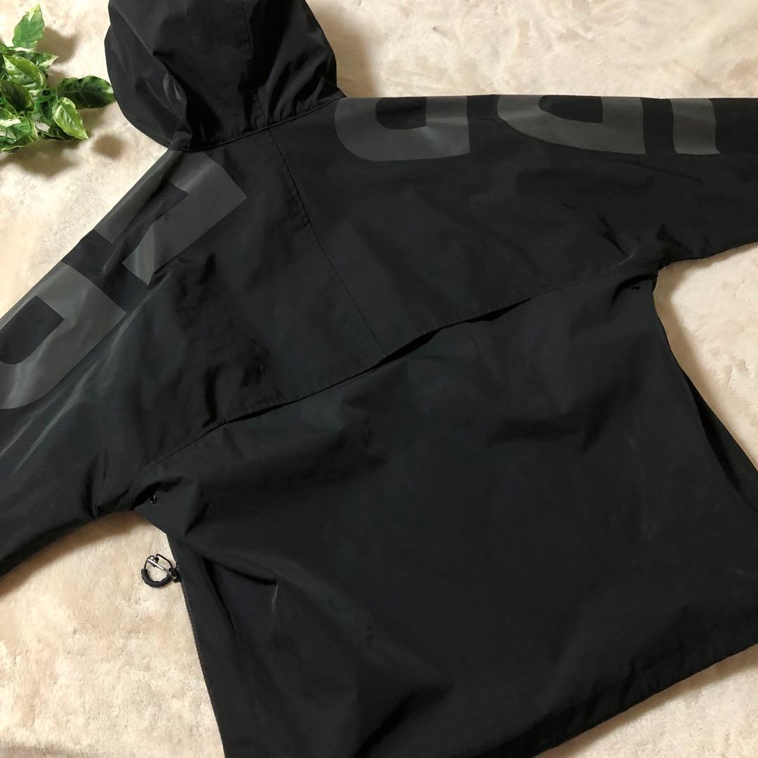 ★いる★美品　バーバリー　ナイロンジャケット　ブラック　ビッグロゴ