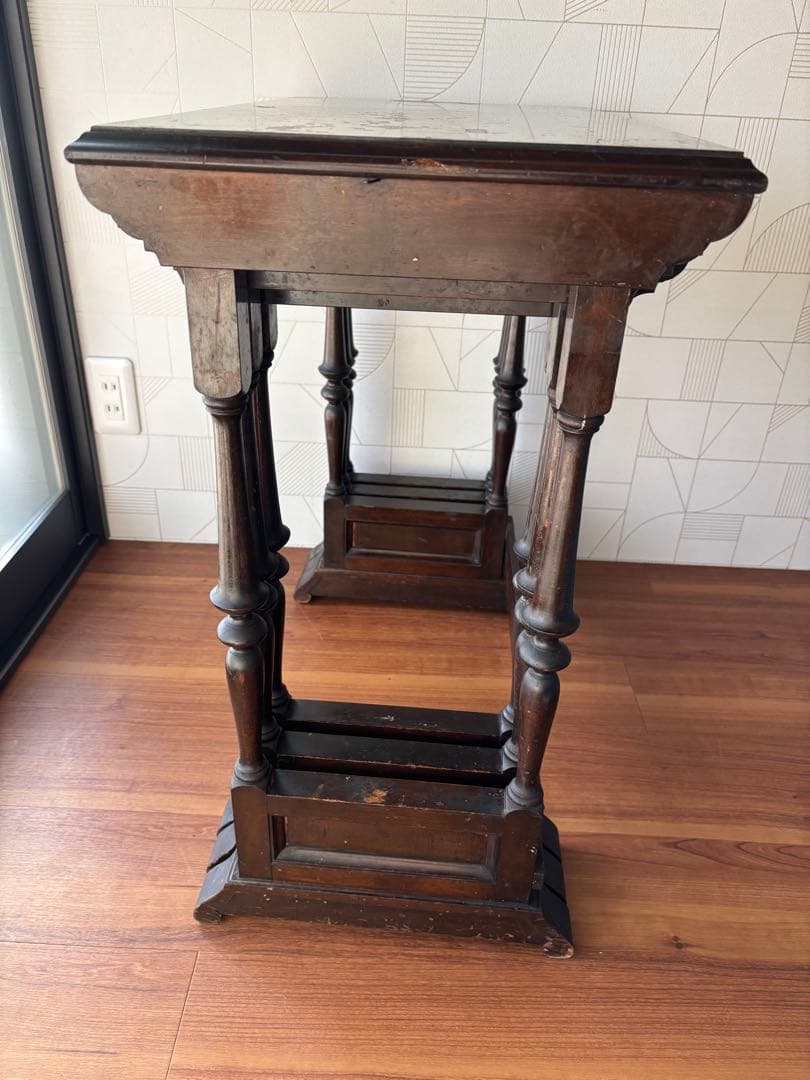 イ*ン様 アンティーク　ネストテーブル