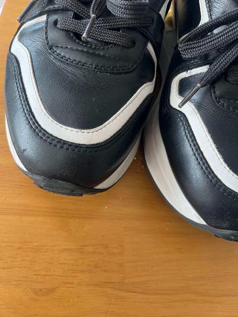 ⭐︎Louis Vuitton スニーカー ブラック/ホワイト⭐︎