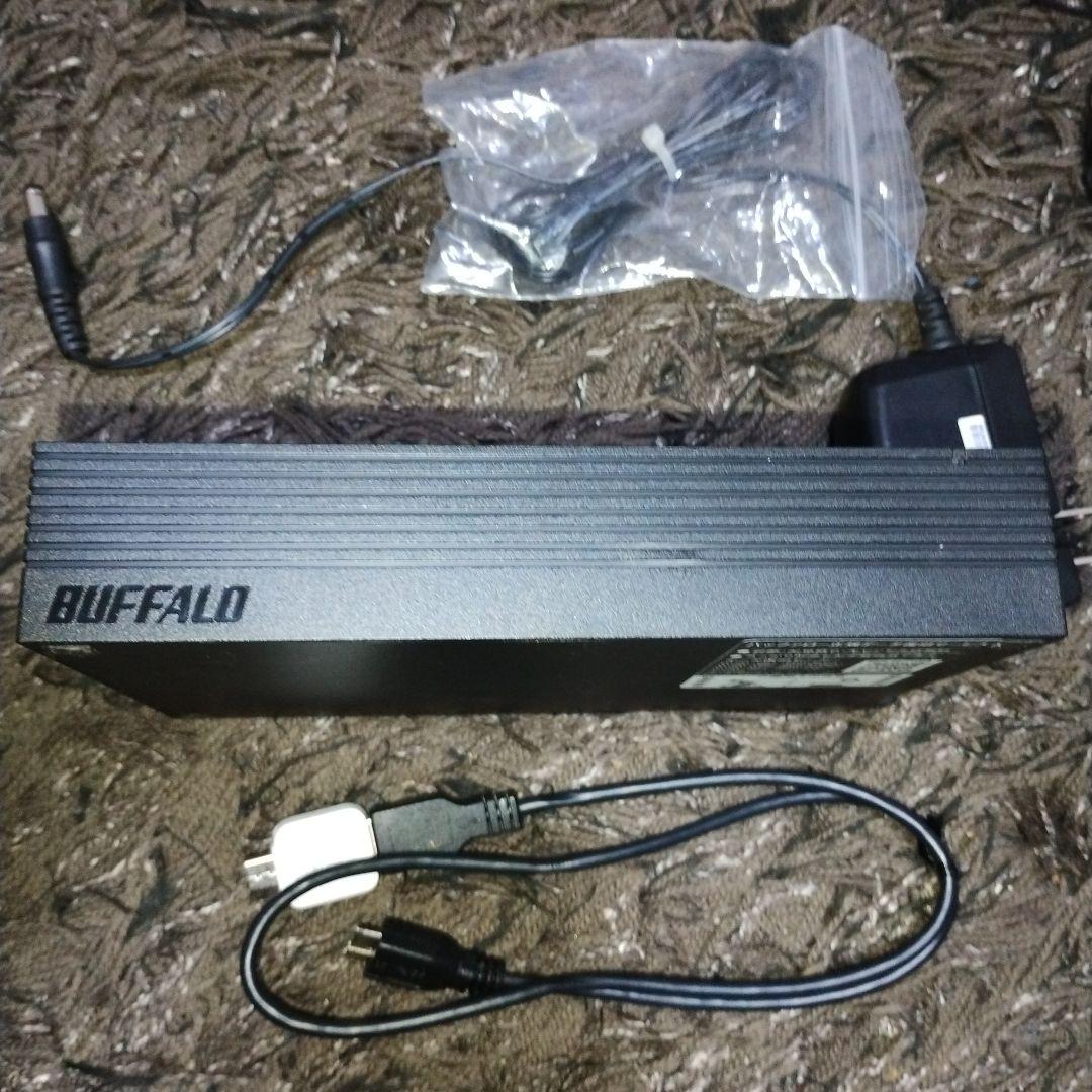 BUFFALO NAS 4TB ブラック 本体とケーブル