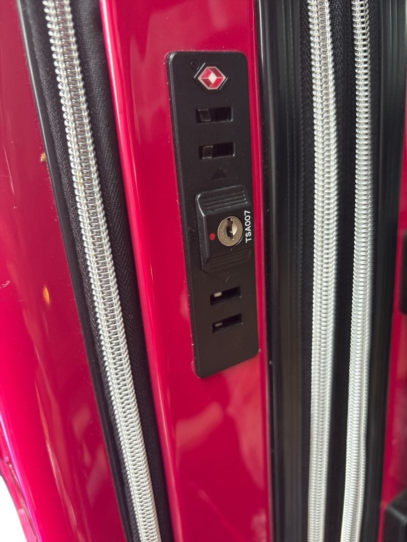 スヌーピー　キャリーケース　スーツケース　前面ポケット　Ｗファスナ　３６０度回転