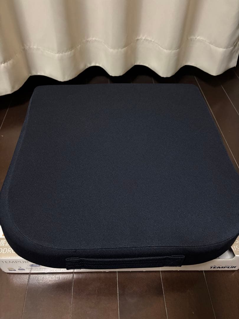 【美品】テンピュール シートクッション 椅子用クッション 正規品（箱・説明書付）