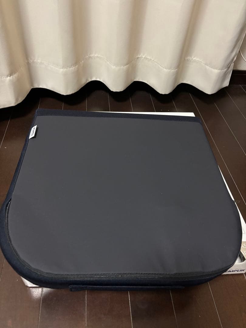 【美品】テンピュール シートクッション 椅子用クッション 正規品（箱・説明書付）