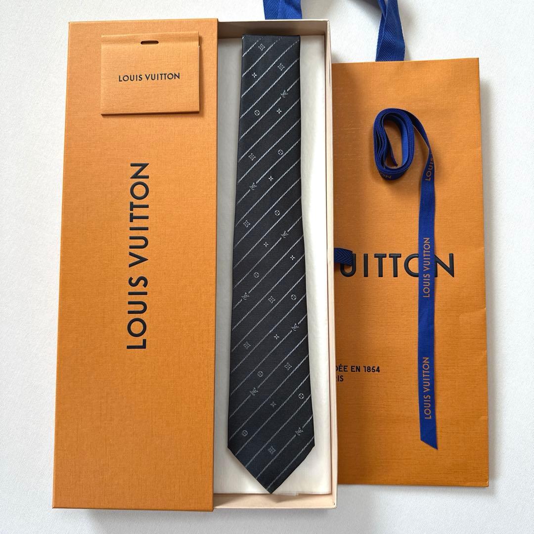 専用です。　エルメス ルイ ヴィトンネクタイ 4本セット 新品 未使用
