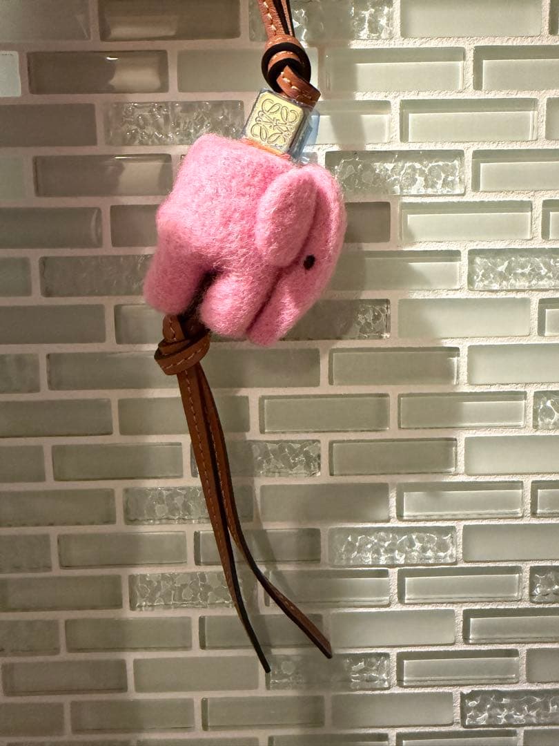 【ロエベ】エレファント チャーム（フェルト&カーフ）キーチャーム　ゾウ　ピンク