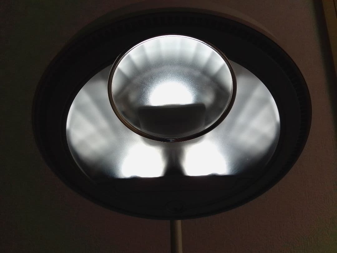 バルミューダ ライト LED デスク L01A-WH ホワイト 2018年製