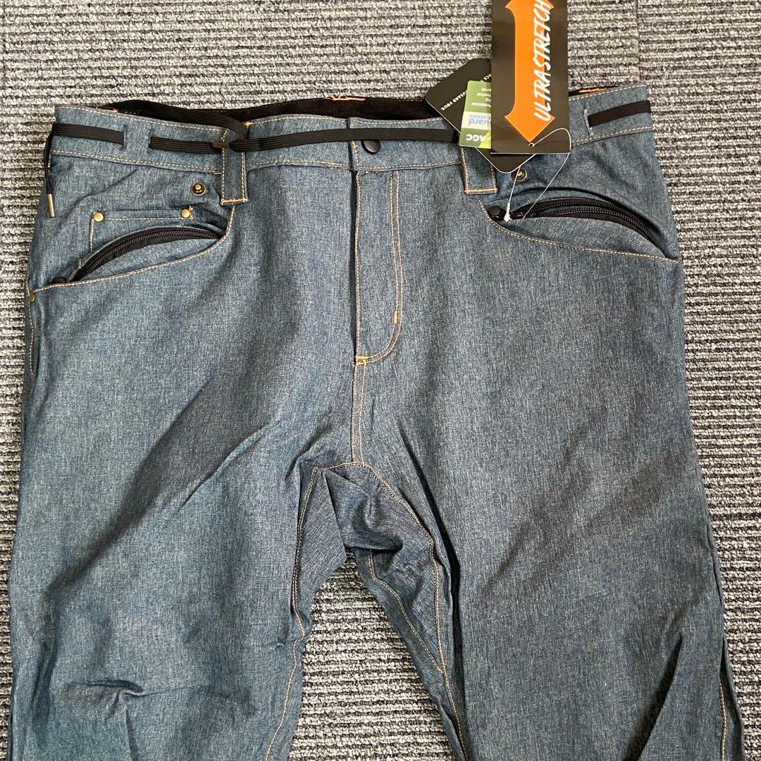 新品・未使用⭐️WACON ワコン　スノボウェア　スキーウェア　上下セット　XL