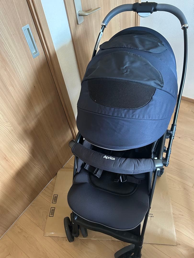 【極美品】最終値下げ‼️Aprica ベビーカー　ラクーナクッション アップリカ