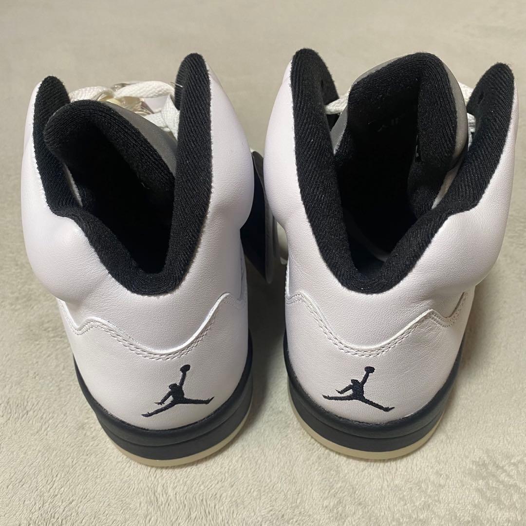 新品 ナイキ エアジョーダン 5 レトロ