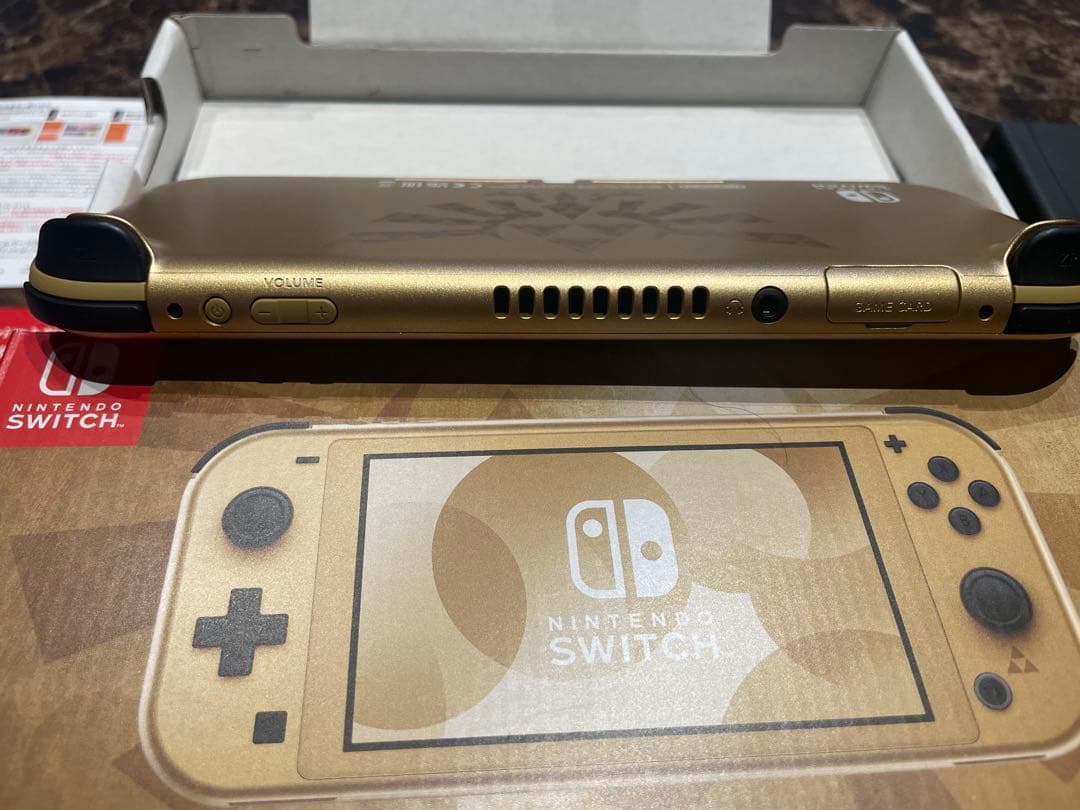 今だけお買い得✨Switch Switch Lite本体 ハイラルエディション