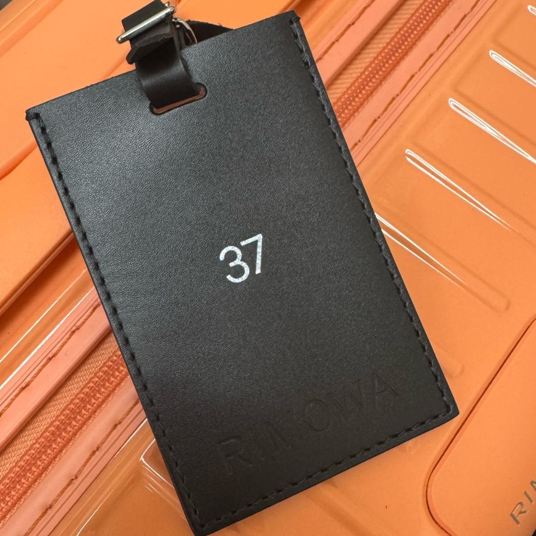 ★極美品 正規品★リモワ RIMOWA★エッセンシャル Check-In M★