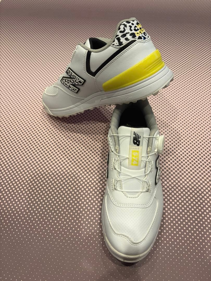 ★ 新品　お値下げ　 レディースゴルフシューズ　23.5