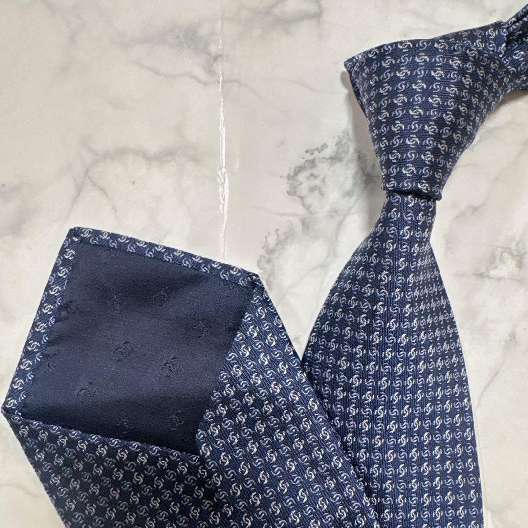【未使用に近い】CHANEL ネクタイ ネイビー シルク　チェーン　ココマーク
