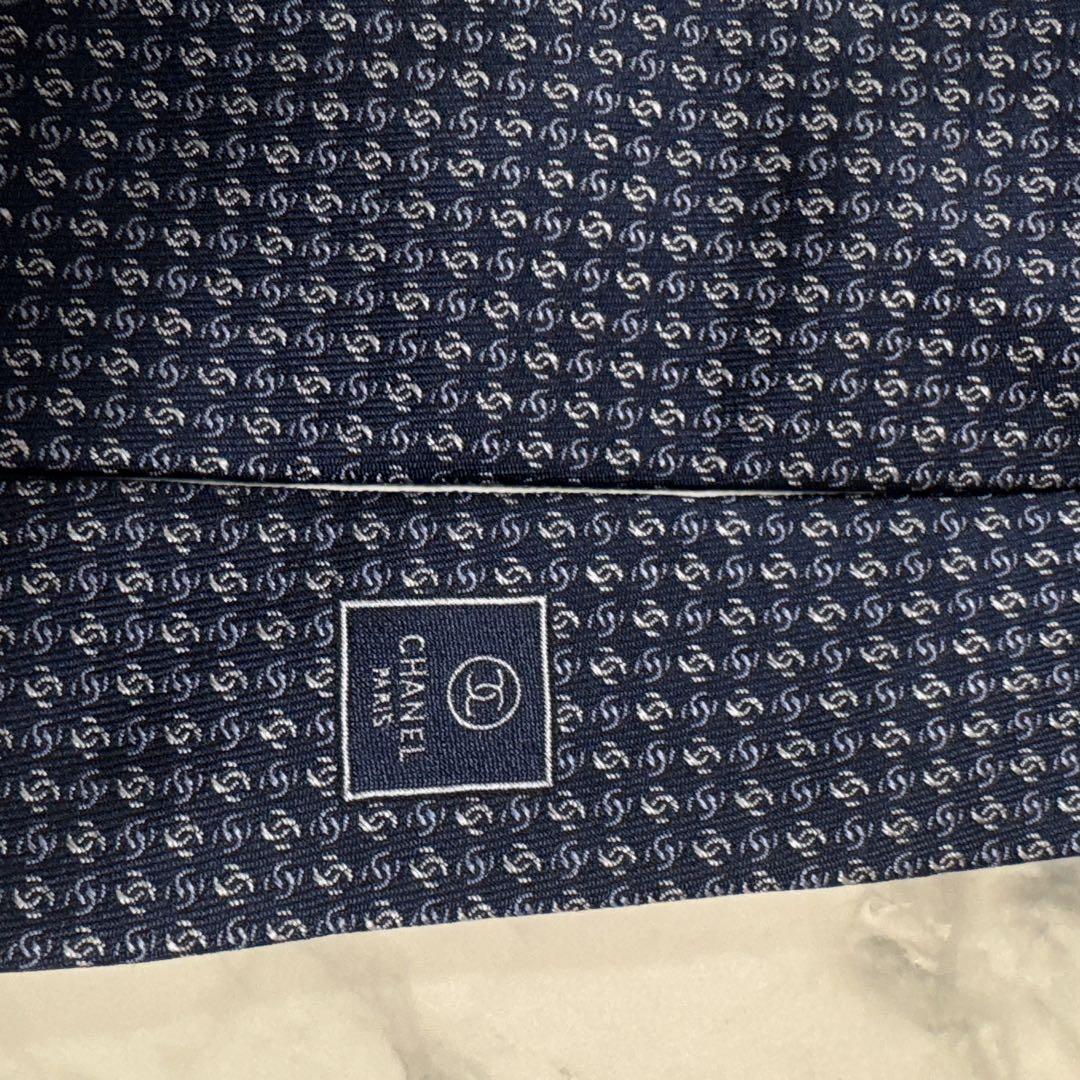 【未使用に近い】CHANEL ネクタイ ネイビー シルク　チェーン　ココマーク