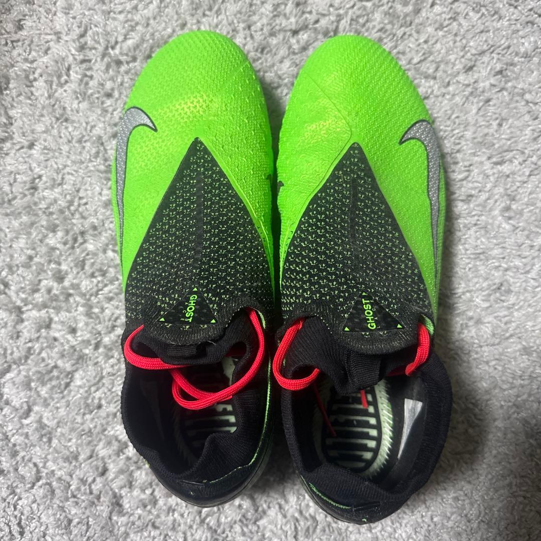 サッカースパイク NIKE ファントム SG