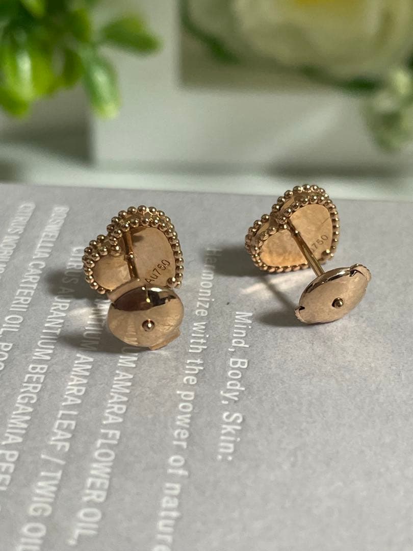 赤メノウピアス　k18 新品　即発送可能