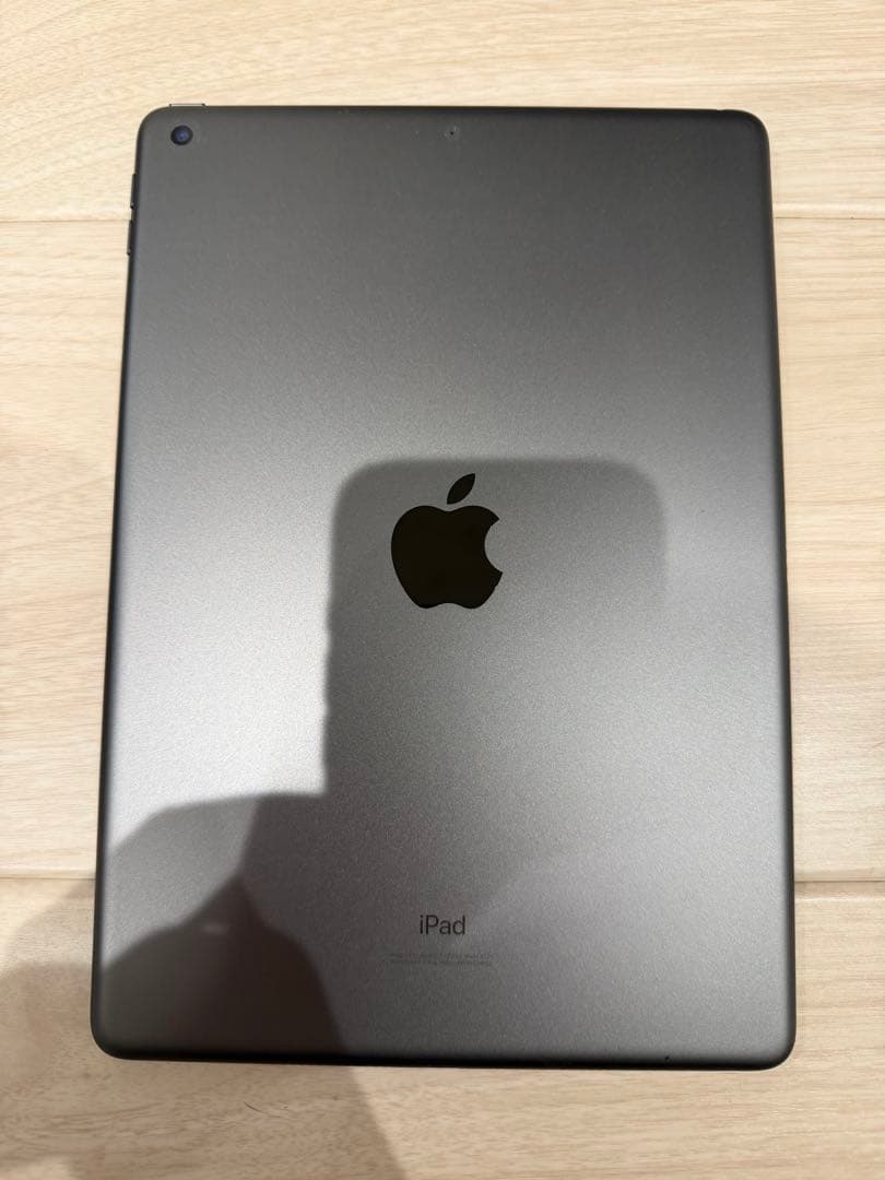Apple iPad (第8世代) 128GB スペースグレー