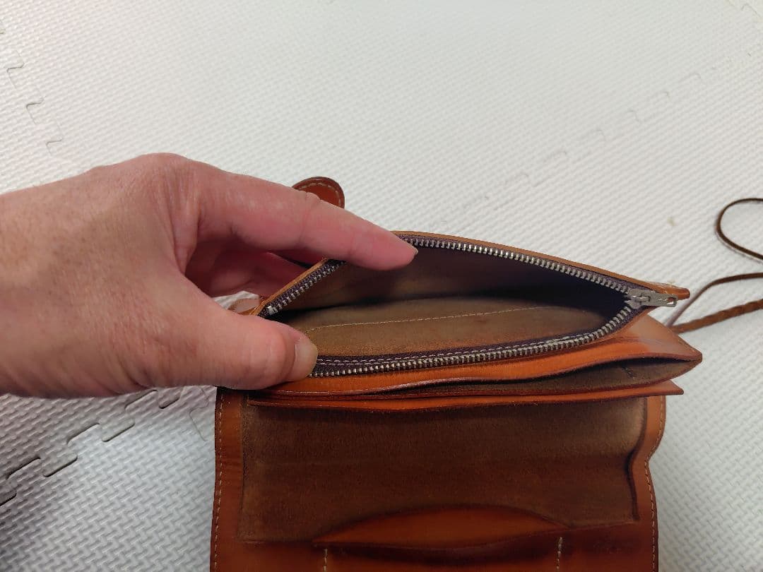 【美品】レッドムーン長財布(ロープ付)